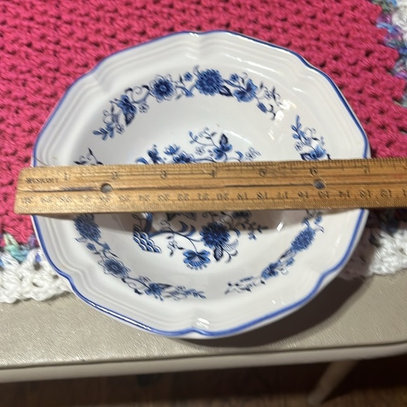 Vintage Korea Seine Blue Onion Round 7" Salad Soup Scalloped Bowl - Picture 5 of 5